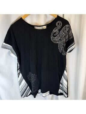 CHICOS Zenergy Black w/Silver White Design Cap Sleeve Tee Shirt 2 (LG) Paisley